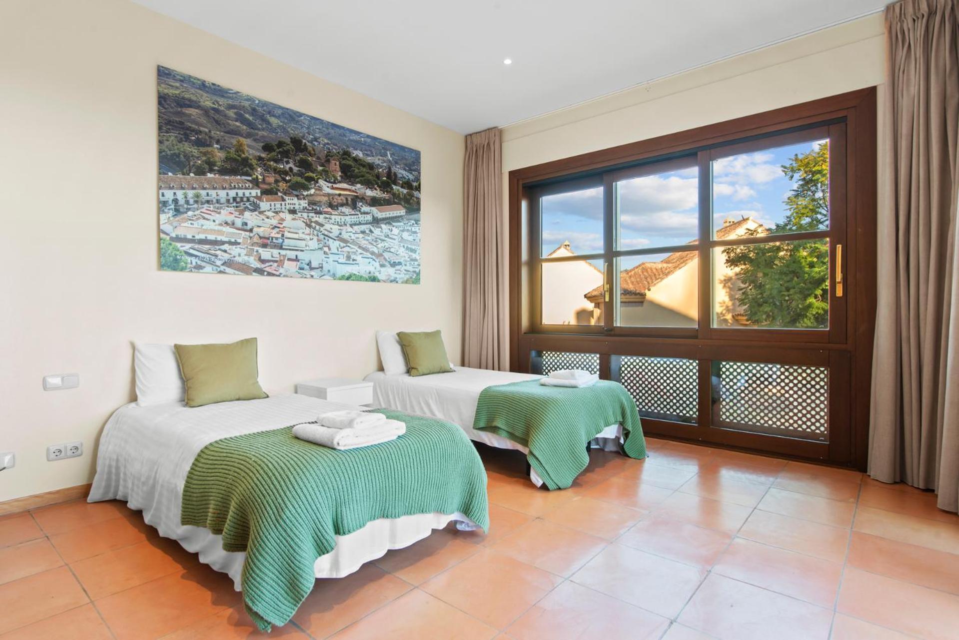 Luxury Villa Robledal By Mabiente - Views Of The Sea And The Golf Course マルベーリャ エクステリア 写真