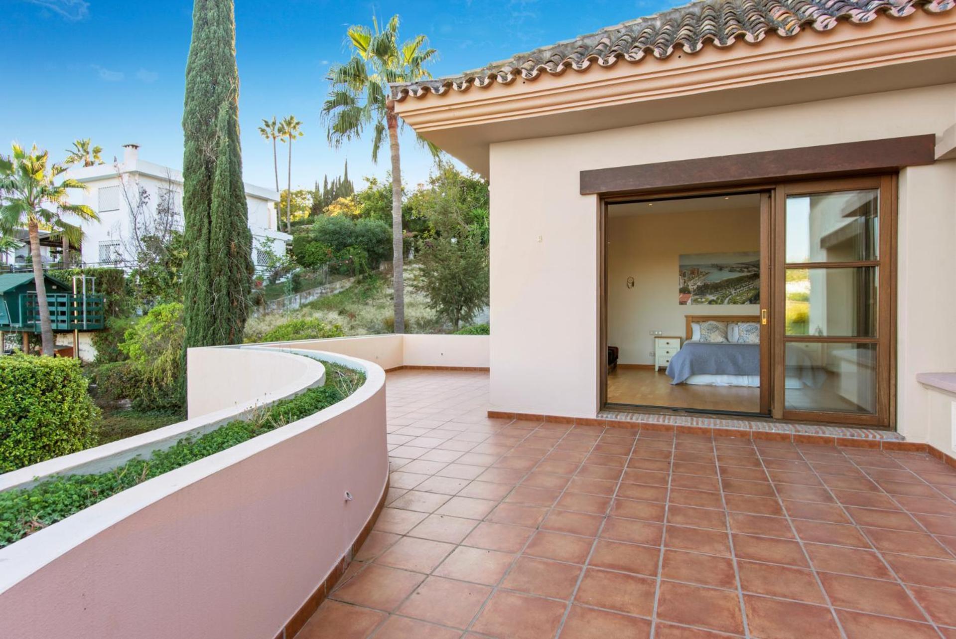 Luxury Villa Robledal By Mabiente - Views Of The Sea And The Golf Course マルベーリャ エクステリア 写真