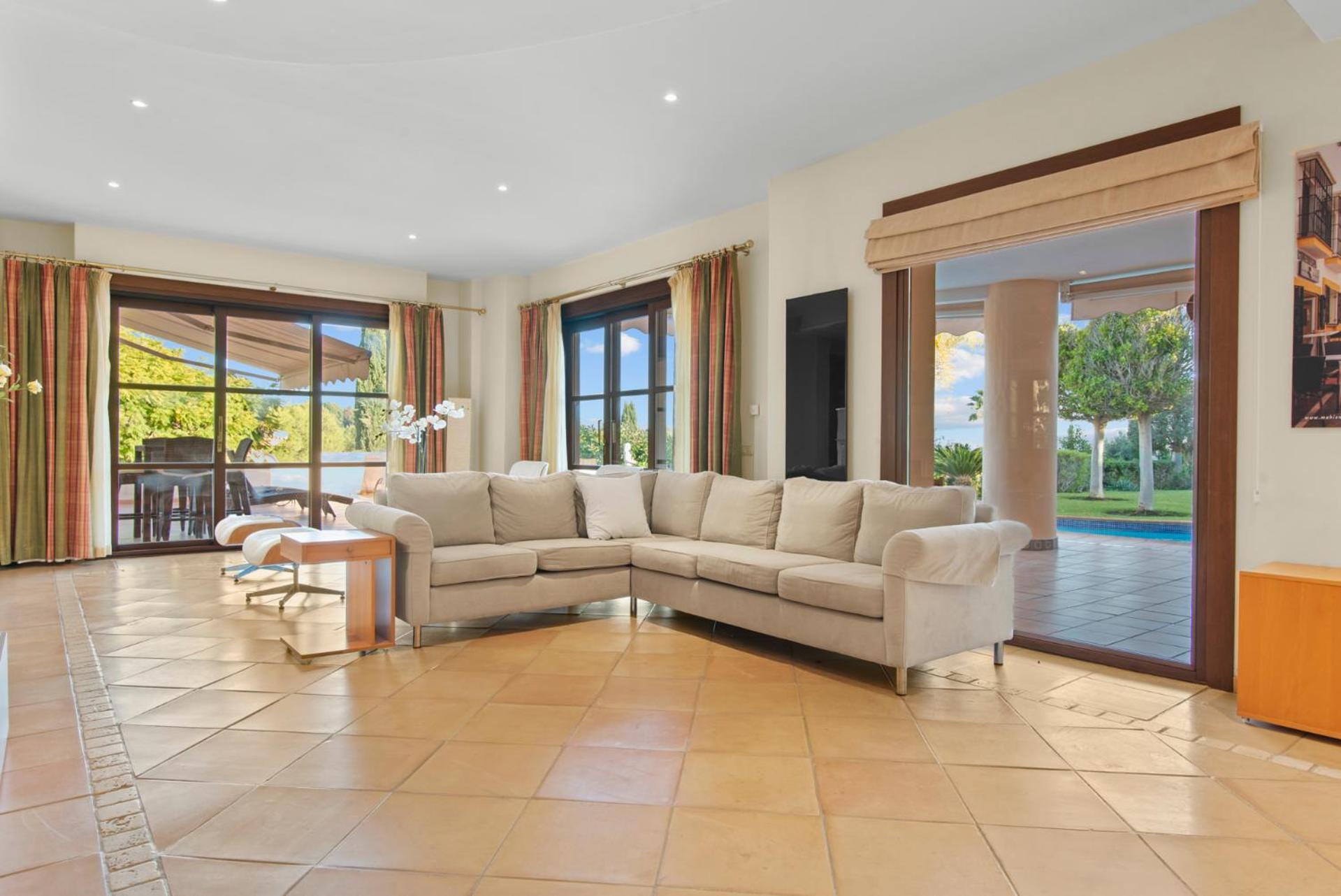 Luxury Villa Robledal By Mabiente - Views Of The Sea And The Golf Course マルベーリャ エクステリア 写真