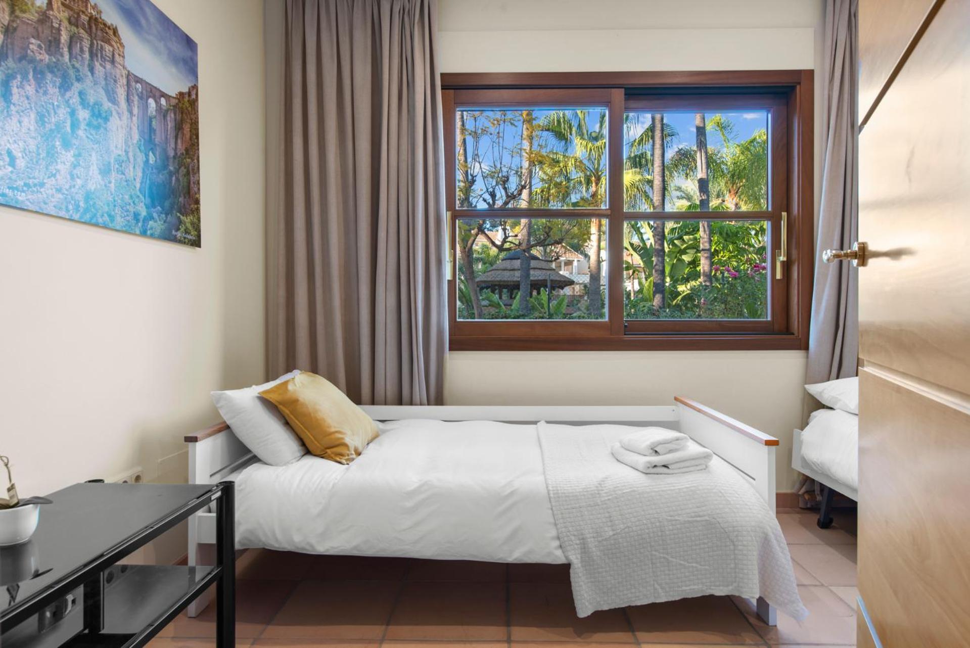 Luxury Villa Robledal By Mabiente - Views Of The Sea And The Golf Course マルベーリャ エクステリア 写真