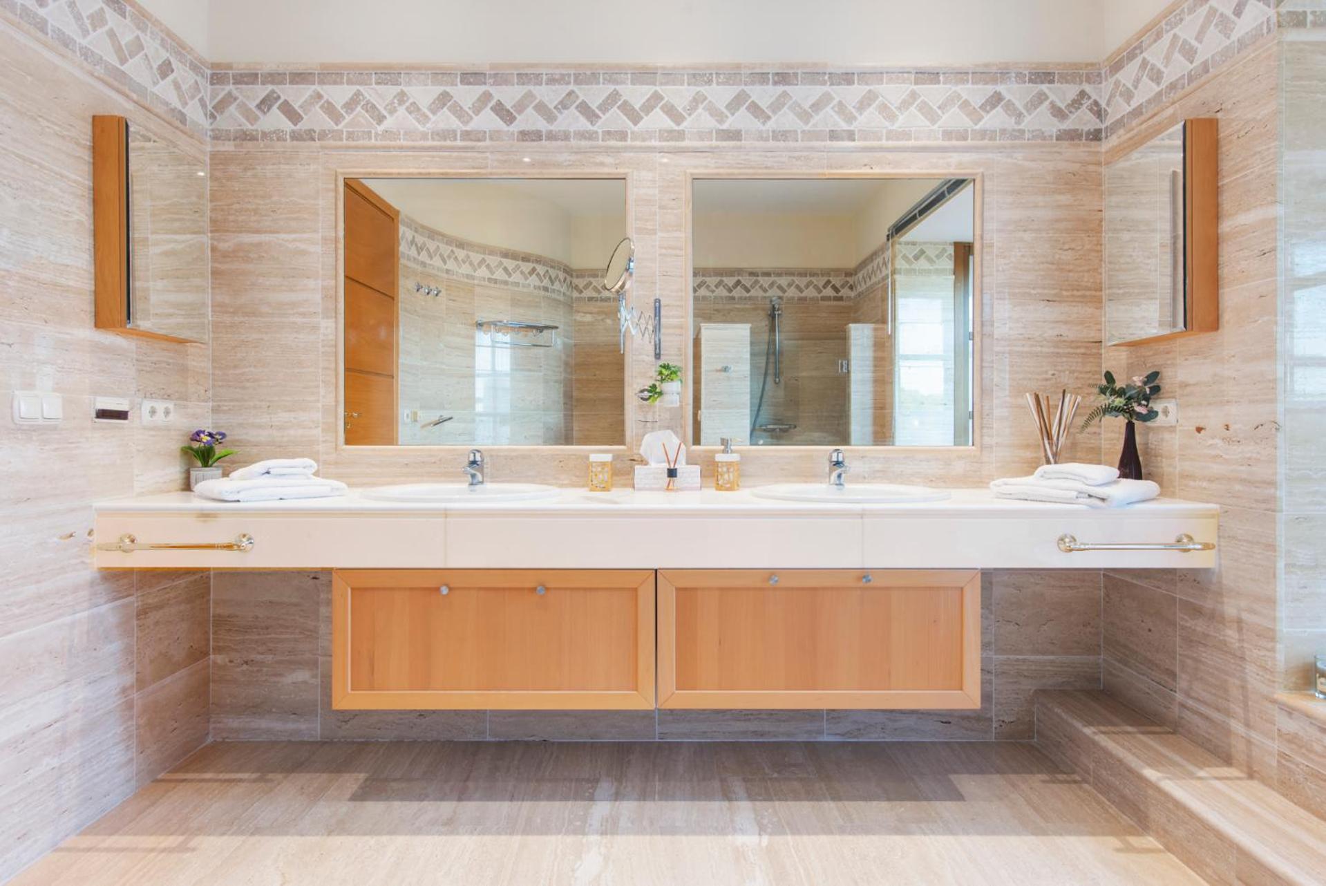 Luxury Villa Robledal By Mabiente - Views Of The Sea And The Golf Course マルベーリャ エクステリア 写真