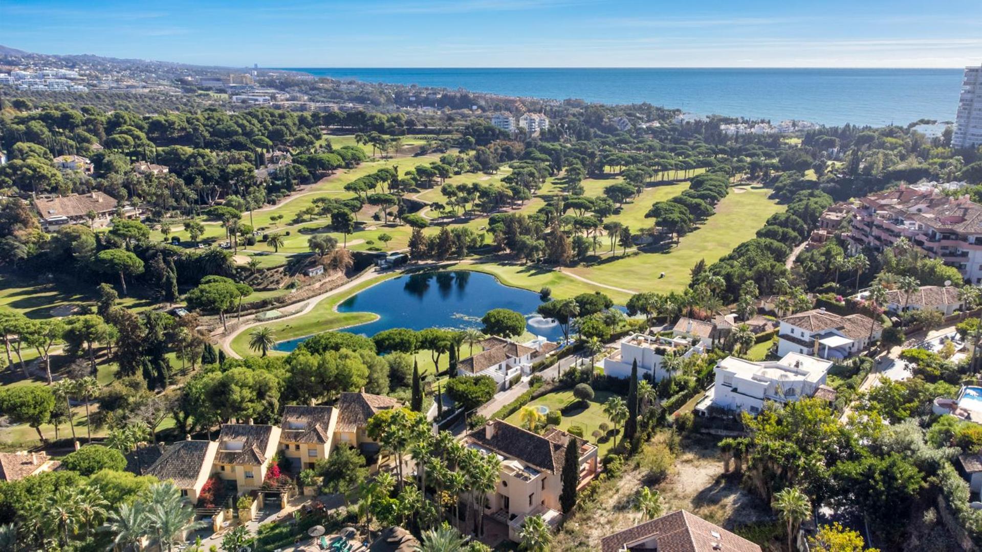 Luxury Villa Robledal By Mabiente - Views Of The Sea And The Golf Course マルベーリャ エクステリア 写真