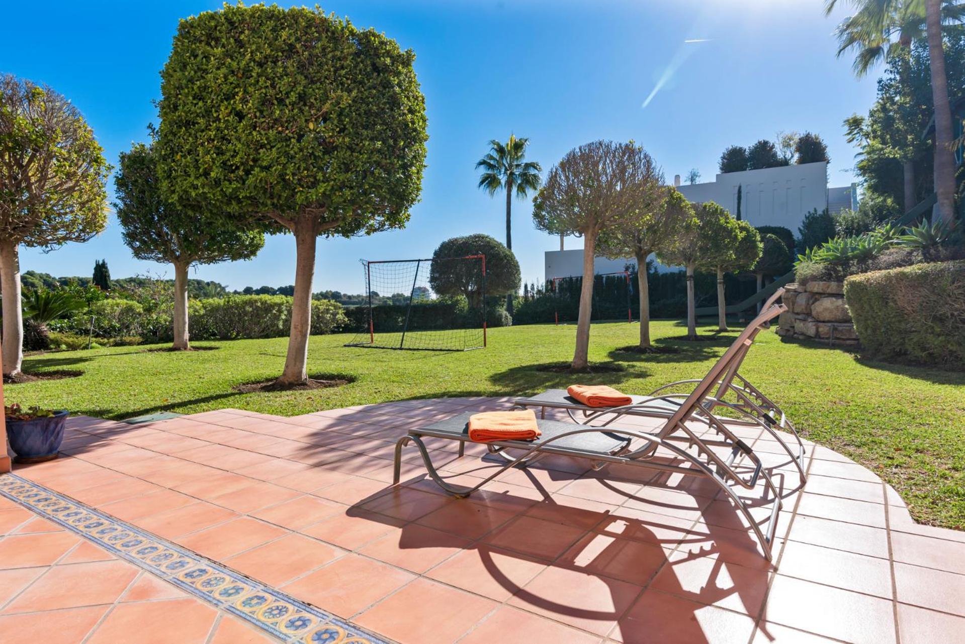 Luxury Villa Robledal By Mabiente - Views Of The Sea And The Golf Course マルベーリャ エクステリア 写真